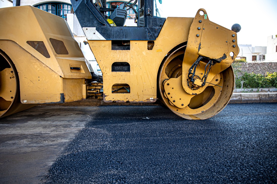 Asphalt | Ajax Paving | FL &amp; MI - iStock-1308442154